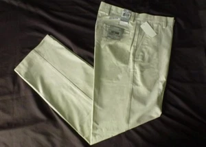 $60 Levis DOCKERS Classic Fit Pants 34x34 Light Cream khaki wrinkle free easy - Picture 1 of 4
