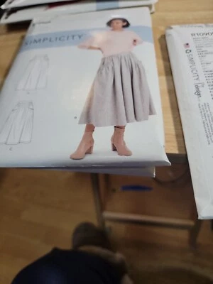 Simplicity R10905 Pleated Skirt w Pocket & Hem Variations Sz 6-14 UNCUT S9180 - Image 1 of 2