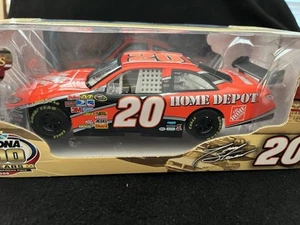 2008 Tony Stewart #20 Home Depot Daytona 500 1:24 - Picture 1 of 8
