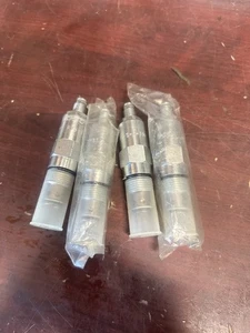 Vickers RV5-10-S-0-35, Lot of 4 Cartridge Valves New, Shipped Priority Mail - Picture 1 of 4