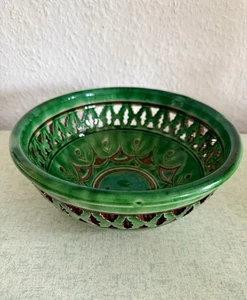 Signierte Keramikschale Úbeda Spanien handbemalt grün Ø 23,5 cm Andalusien  - Bild 1 von 4