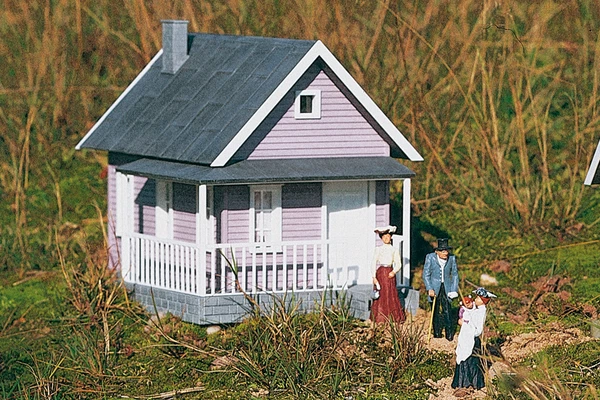 Piko 62226 G Scale Uncle Sams Farmhouse Kit - Image 1 of 1