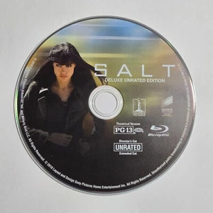 Salt Blu Ray Disc Only 2010 WS Angelina Jolie Liev Schreiber Chiwetel Ejiofor - Picture 1 of 2