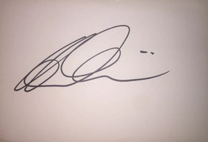 HOLLY VALANCE SIGNED 6X4 WHITE CARD MUSIC & TV AUTOGRAPH POP & NEIGHBOURS