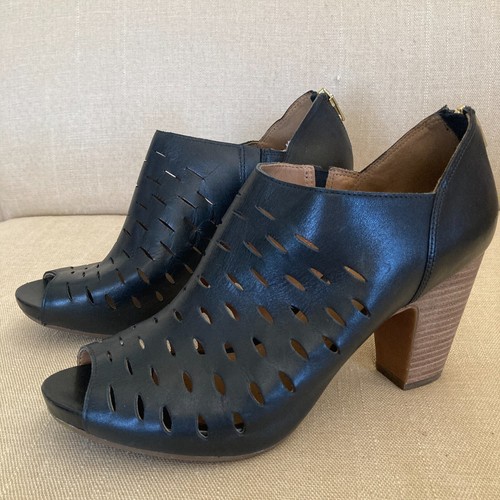 Clarks Okena Posh sandali stivaletti neri in pelle traforata punta aperta donna 10M