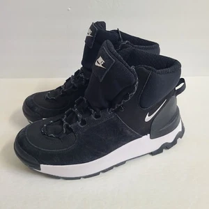 Nike Womens City Classic Boots DQ5601-001 Size 9.5 Black - Picture 1 of 7