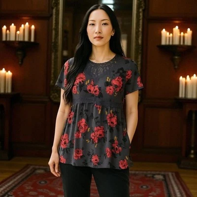 Camisa Torrid Talla 00 Negra Encaje Rosas Rojas Peplum Manga Corta Gótica Capricho Foto 1 de 4