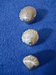 New Buttons Nautical Beach Theme Set 3 Shell Gold Tone Shank Graduating Sizes - Picture 1 of 4