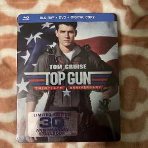 Top Gun 30th - Anniversary Limited Edition (Blu-ray and DVD) (STEELBOOK) - Picture 1 of 3
