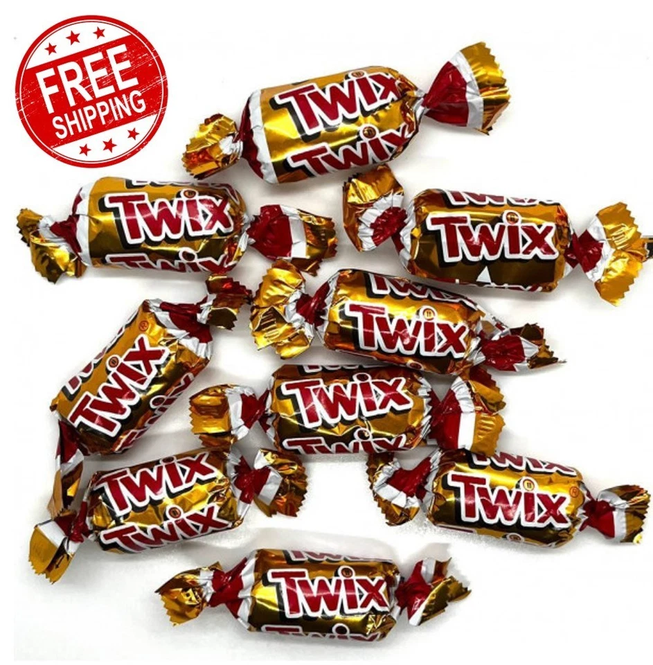 TWIX Minis – Crunchy Cookie Caramel Covered in Milk Chocolate Candy Bars - Image 1 of 4