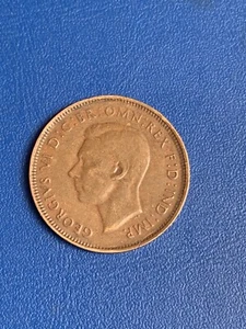 AUSTRALIAN . 1948 ONE HALF PENNY. DOT AFTER PENNY -:- IN CIRCULATED CONDITION. - Picture 1 of 2