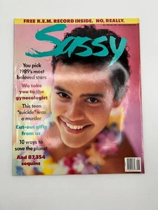 SASSY Magazine December 1989 / January 1990 NO REM RECORD Vtg Teen Fashion - Imagen 1 de 14