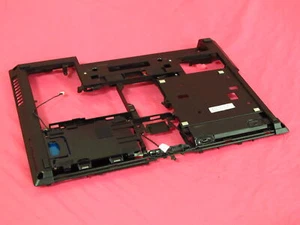 685997-001 Hewlett-Packard 8460P 8460W 8470P 8470W Bottom Base Case Cover 642749 - Bild 1 von 1