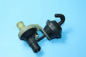 Mercedes-Benz W108 W109 bomba de vacío agua calefacción válvula - Imagen 1 de 3