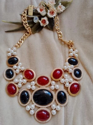 Bellissima Collana Modello Vintage di Mc Mode, con Dettagli Importanti  - Immagine 1 di 4