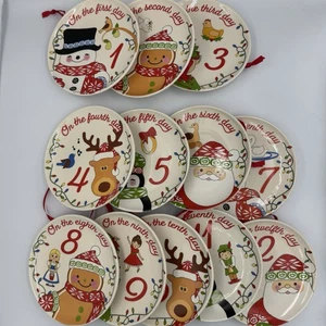Temptations By Tara 12 Giorni di Natale 6” Piatti Pane Antipasto Decorativi - Foto 1 di 9