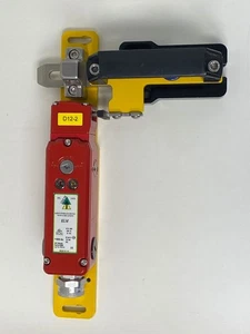 IDEM KLM 202002 GUARD SOLENOID INTERLOCK SAFETY SWITCH GBL-1-210002 RH GATE BOLT - Picture 1 of 11