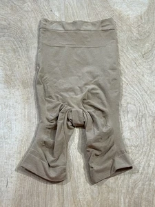 Bodywear Essential pantaloncino modellante a vita alta tutto il giorno tutti i giorni taglia M beige - Foto 1 di 7