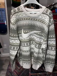 BRANDNEU MIT ETIKETT HERREN NIKE LIFE FAIR ISLE SWOOSH PULLOVER OREWOOD LARGE MÄNNER Wolle NEU - Bild 1 von 12