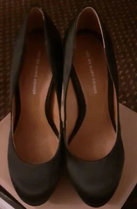High Heels + Schleife - Bild 1 von 4