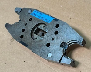 TOOL CHANGER ARM, PARTS FROM MAZAK AJV 25/404N CNC VMC - Picture 1 of 8