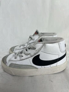 Nike Blazer Mid '77 SE Negro/Blanco Zapatillas Zapatos DA4088-100 Talla 10 C - Imagen 1 de 12