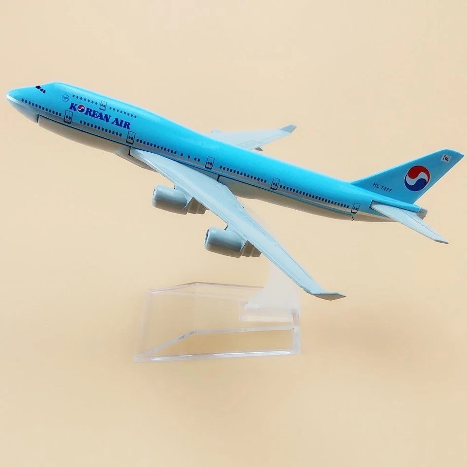Modellino aereo pressofuso in lega 1:400 16 cm Korean Air Boeing 747-400... - Immagine 1 di 4