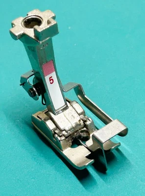 Prensatelas Bernina punto ciego #5 nuevo estilo Foto 1 de 3