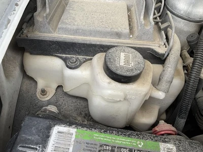 Coolant Reservoir Fits 95-05 BLAZER S10/JIMMY S15 4848079 Foto 1 de 4