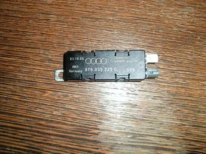 Audi A5 8T Antennenverstärker Vetstärker 8T8 035 225 C 8T8035225C Original - Picture 1 of 1