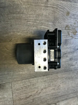 Nissan 370Z 2011-2012 OEM 47660-1TG0A ABS MÓDULO BOMBA FRENO ANTIBLOQUEO  Foto 1 de 4