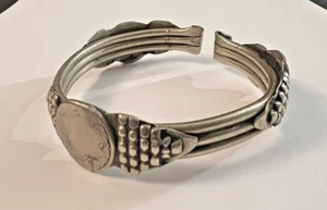 Vtg Bedouin Metal Bracelet From the Arabian Peninsula North Yemen Tribe Bangle - Picture 1 of 8