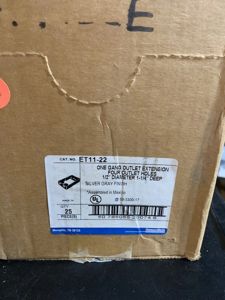 CAJA DE 25 THOMAS & BETTS ET11-22 CAJA DE EXTENSIÓN 1 1/4" CON 3 ENCHUFES GRIS W350 Foto 1 de 1
