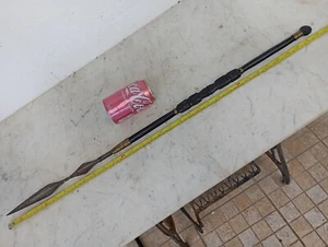 Antigua lanza genuina de Mozambique probablemente tribu Shona origen mango decorado a mano - Imagen 1 de 20