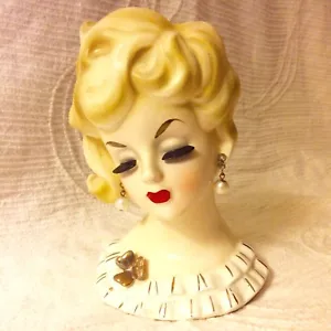 Vintage Lady Head Vase 6" Blonde 1950s Napcoware Red Lips Lashes Hand Painted - Picture 1 of 9