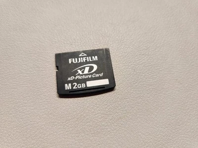 Fujifilm xD Picture Card M 2GB Memory Card f/ Olympus, Fuji tested - Image 1 of 4