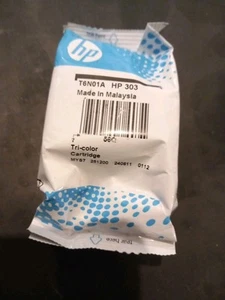 HP 303 Tri-color Ink Cartridge Original T6N01AE/USE BY 29TH APRIL 2028. - Afbeelding 1 van 1