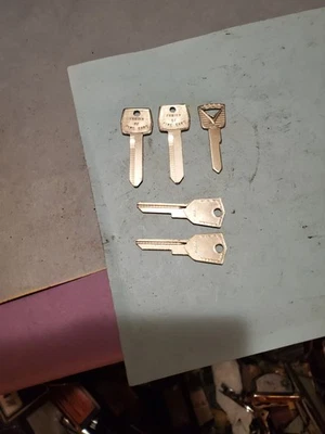Ford 1955-82 como nuevo/5 llaves de encendido en blanco Foto 1 de 2