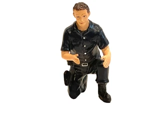 GMP Acme Shop Tire Mechanic Figure 3 Inches Scale 1:18 - Picture 1 of 5