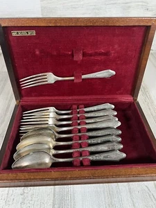 Rogers Bros 1847 Tudor Plate Oneida Community Made Silver plated Spoons & Forks - Picture 1 of 8