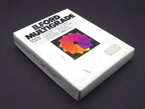Ilford Multigrado 8,9 x 8,9 cm / 31/2 x 31/2 pulgadas Juego de filtros de 12 piezas - Corte a 71/2 x 71/2 cm - Imagen 1 de 4