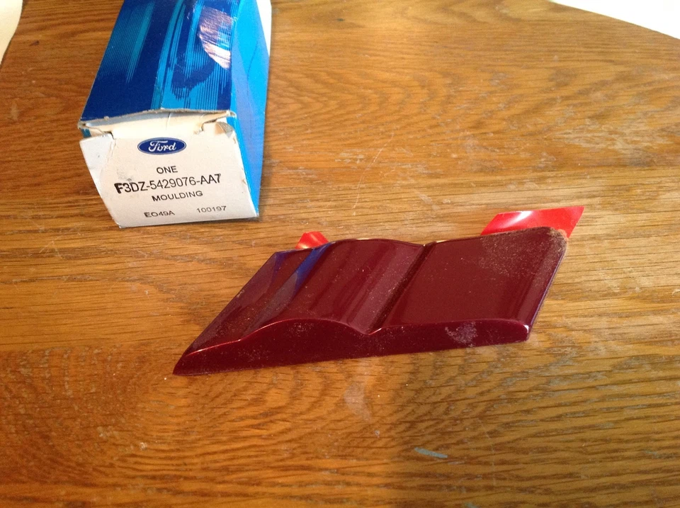 Ford Taurus 1993 cuarto panel moldura exterior - mano derecha nuevo OEM Foto 1 de 1