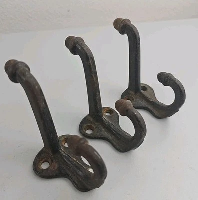 3 ganchos antiguos para abrigo bellota superior resistente rústico escuela casa granja años 1880 de colección Foto 1 de 4