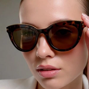 Prive Revaux The Kiki Caparazón de Tortuga Marrón Polarizado Gafas de Sol Estuche Tela - Imagen 1 de 19