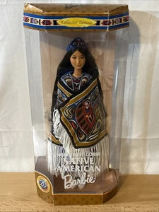 Muñecas nativas americanas del mundo de la costa noroeste Barbie 1999 Mattel #24671 - Imagen 1 de 14