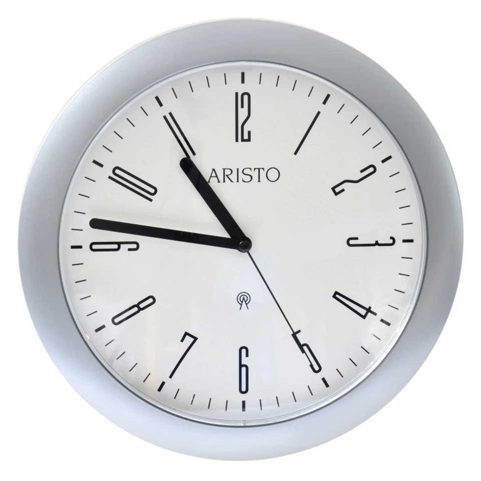 Pared Cuarzo Radio Reloj En Clásico Bauhaus Diseño de La Casa Aristo Bridgend - Imagen 1 de 1