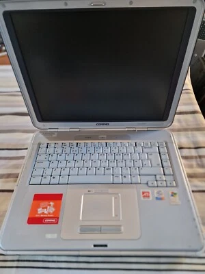 Compaq Presario R3000 Vtg Laptop Pentium 4 For Parts Read Description - Image 1 of 4