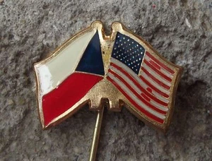 Vintage USA Tschechoslowakische Flagge American Stars Streifen Freundschaft Pin Anstecker - Bild 1 von 2