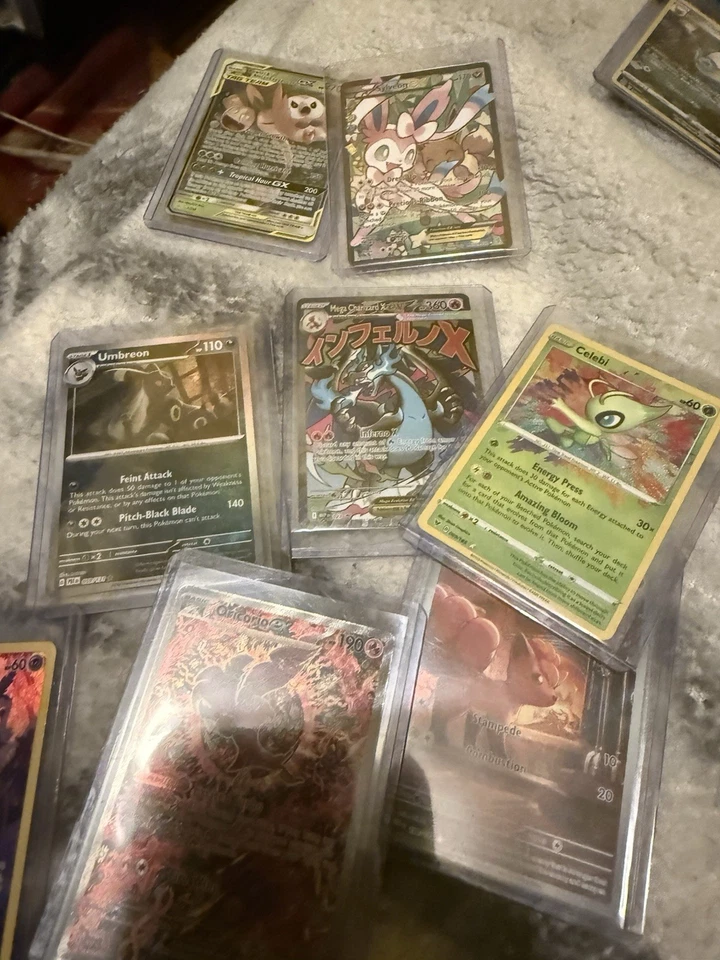 Lote de cartas Pokémon Foto 1 de 4