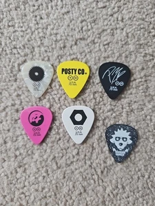 Post Malone Posty Co Gitarren-Plektren BEERBONGS Tour - Bild 1 von 2